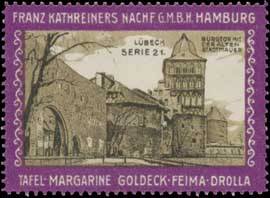 Lübeck-Burgtor mit der alten Stadtmauer