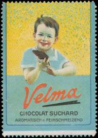 Junge mit Velma Schokolade