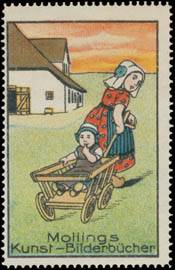 Mutter mit Kind im Wagen