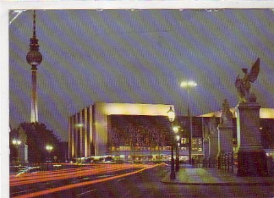 Berlin Mitte Palast der Republik bei Nacht