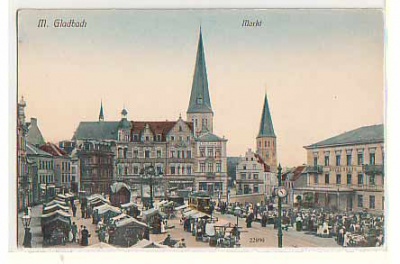 Mönchengladbach Markt mit Strassenbahn und Leuten