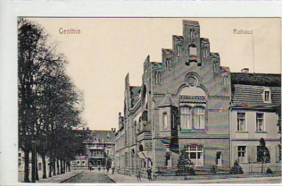 Genthin Rathaus und Straße 1918