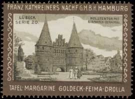 Lübeck-Holstentor mit Bismarck-Denkmal
