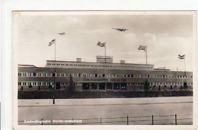 Berlin Tempelhof Flughafen Flugzeug 1942