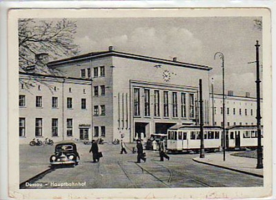 Dessau Bahnhof mit Strassenbahn 1958