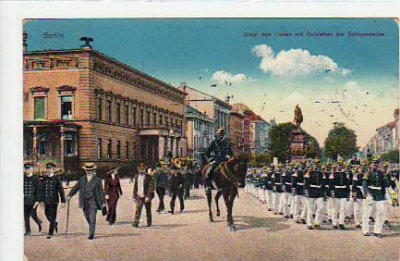 Berlin Mitte Unter den Linden Militär-Parade 1913